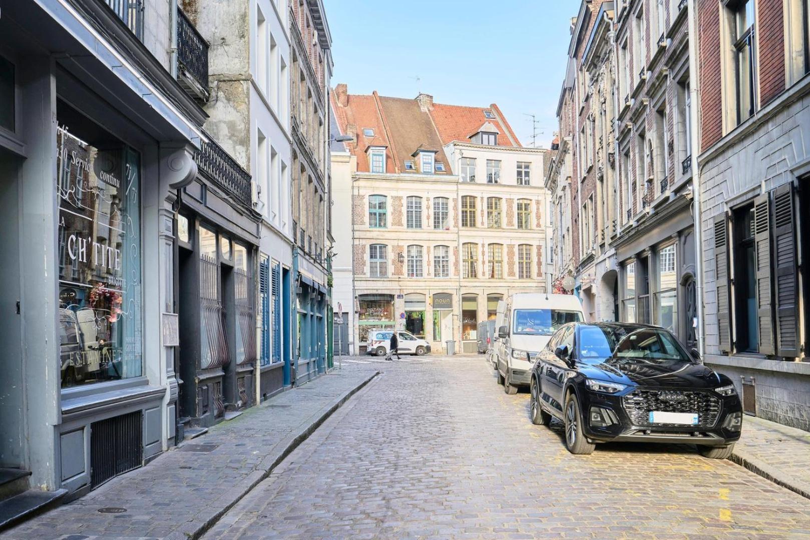 Apartment With Parking In The Heart Of Old Lille Exteriör bild